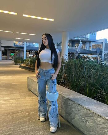Alejandra Lm