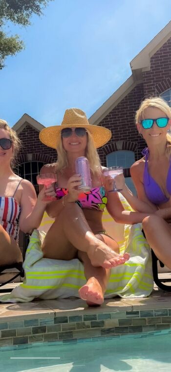 Blondie_mom_bay