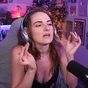 Caitlin Marie Reacts