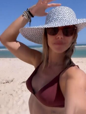 Full leaked Cristiane dias page private onlyfans photo