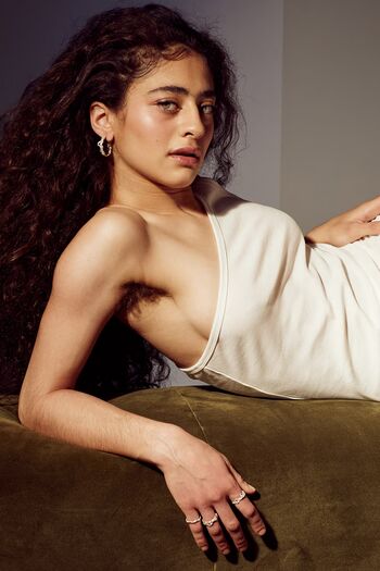 Deba Hekmat