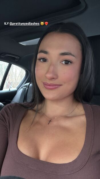 Emma Lee