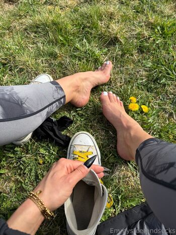 Emmysfeetandsocks