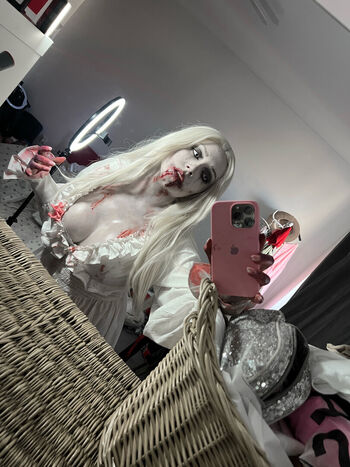 Full leaked Ezy summers cosplay private onlyfans photo