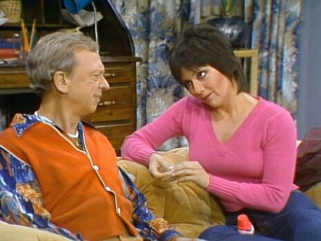 Joyce Dewitt