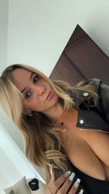 Kaitlyn Krems