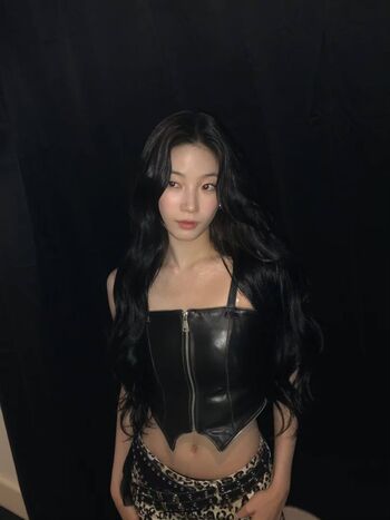Kazuha Nakamura 中村 一葉