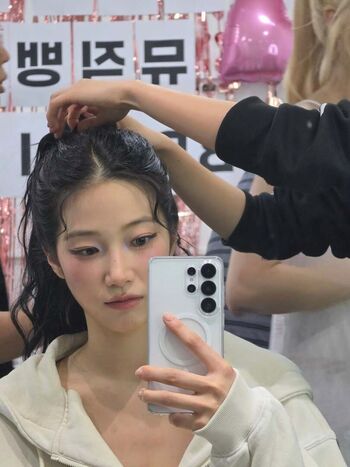 Kazuha Nakamura 中村 一葉