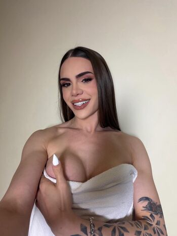 Larissa Ts