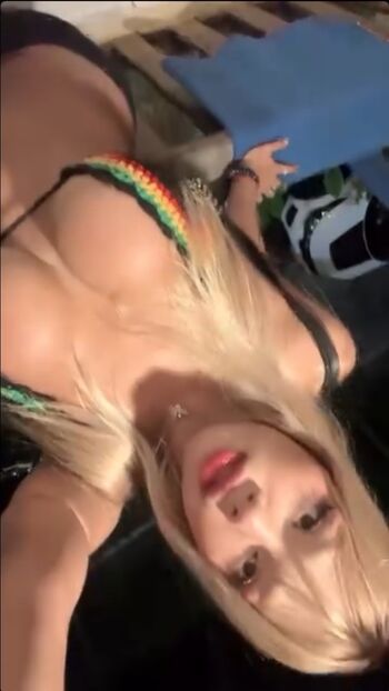 lauryjuiia