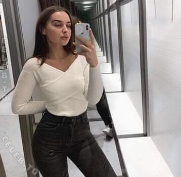 Full leaked Louisa jindaoui private onlyfans photo