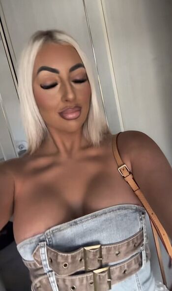 Full leaked Lucyrebeccaofficial private onlyfans photo
