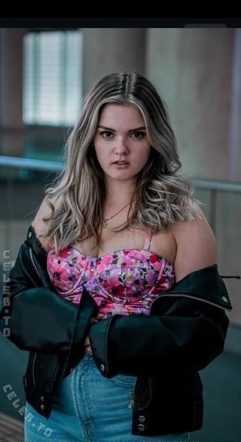Full leaked Mondwika page private onlyfans photo