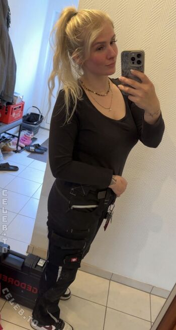 Mrssecret1999