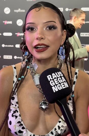 Nina Chuba