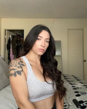 Full leaked Raelynn private onlyfans photo