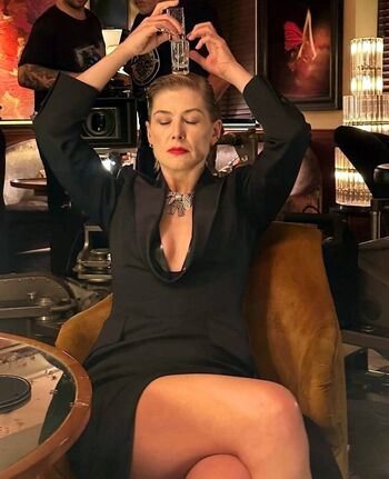 Full leaked Rosamund pike private onlyfans photo