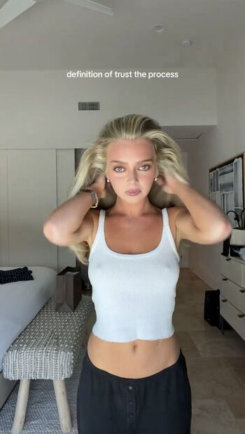 Samantha Riehl