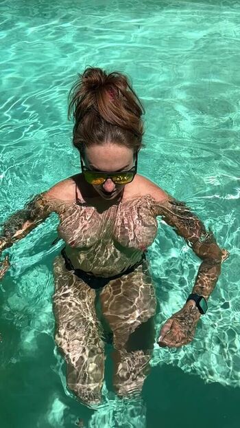 Full leaked Theoilersgirlkait private onlyfans photo