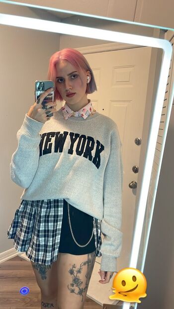 Full leaked Tinarayxxx private onlyfans photo