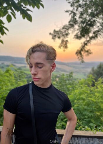 Full leaked Twunkfemboy private onlyfans photo