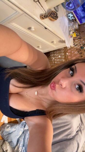 Full leaked Suni lee/ private onlyfans photo