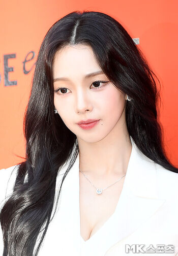 WomenK-pop